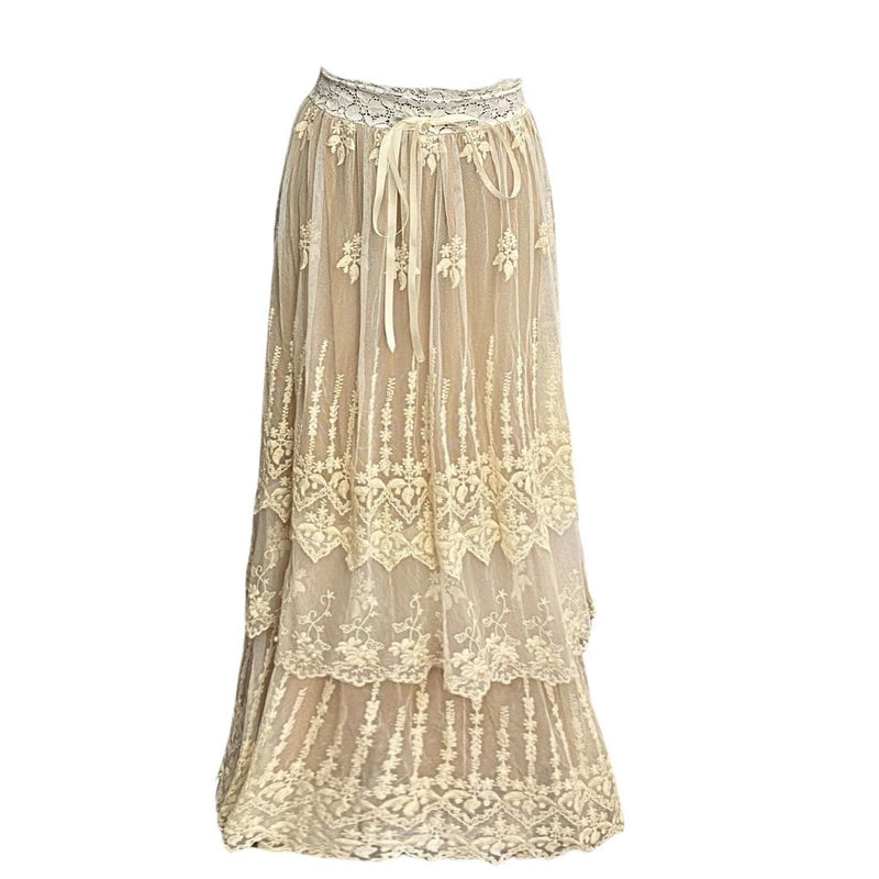 paris lace skirt