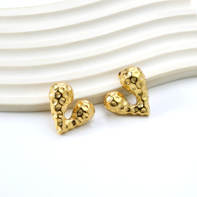 textured heart Gold earrings 