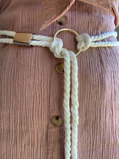 Cinturón de cuerda dorado
